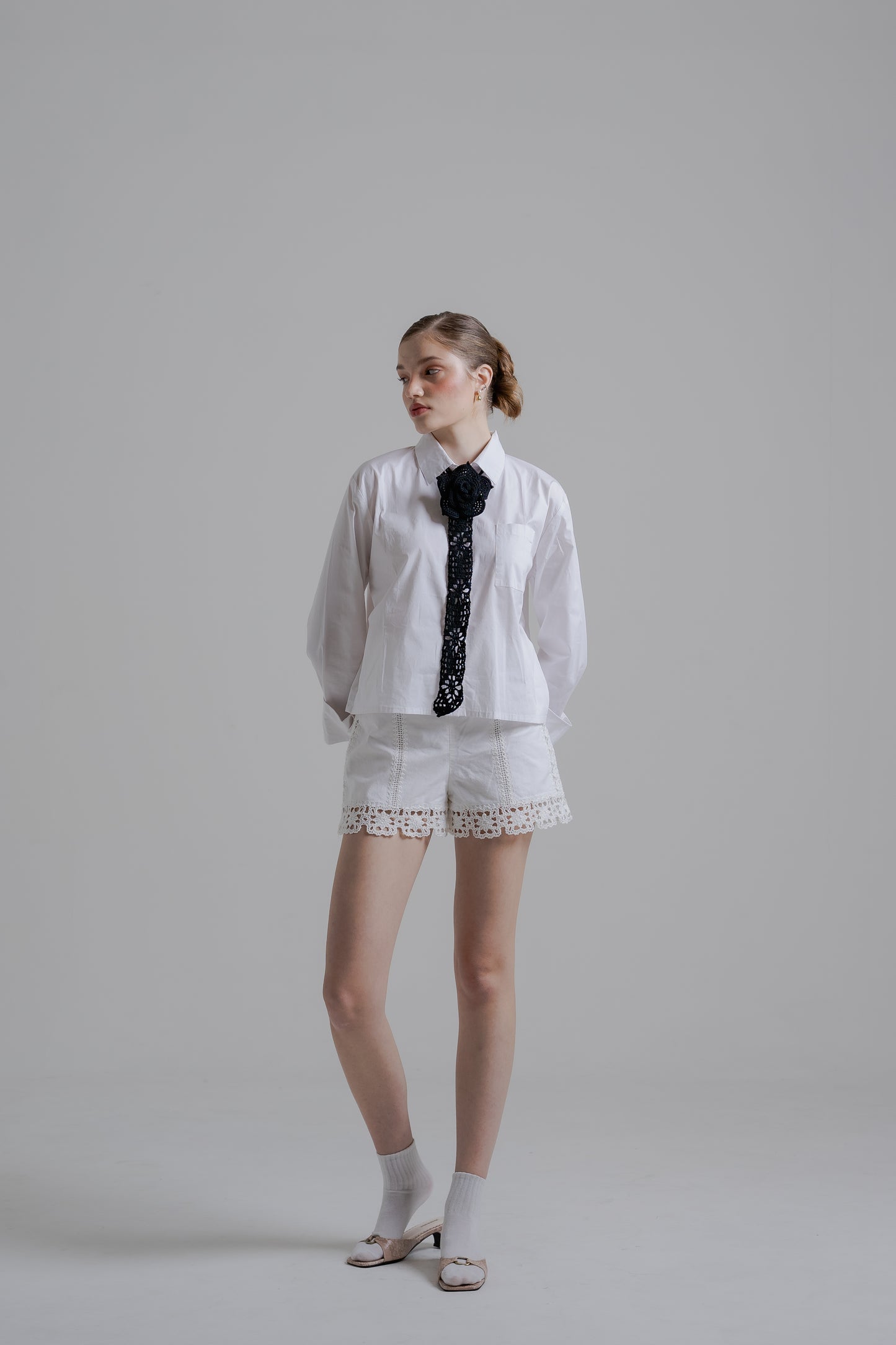 Granny Rosette Tie in Black