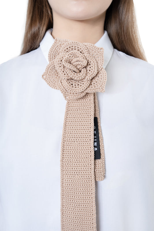 Rosette Tie in Beige